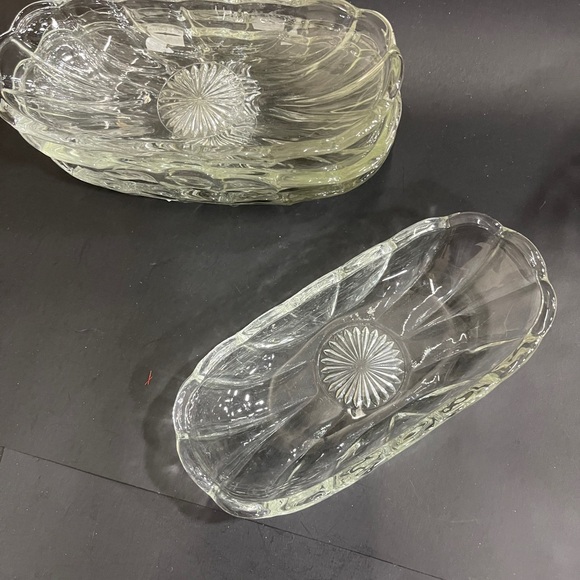 Set of 4 Anchor Hocking Banana Split Dishes - Starburst Design - Picture 3 of 6